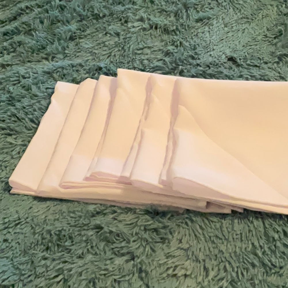 NWOT White Cloth Napkins -6 pc set